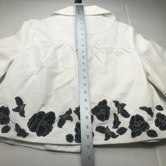 Luii Women's Jacket Small White Black Floral Accents New With Tags - Picture 16 of 16